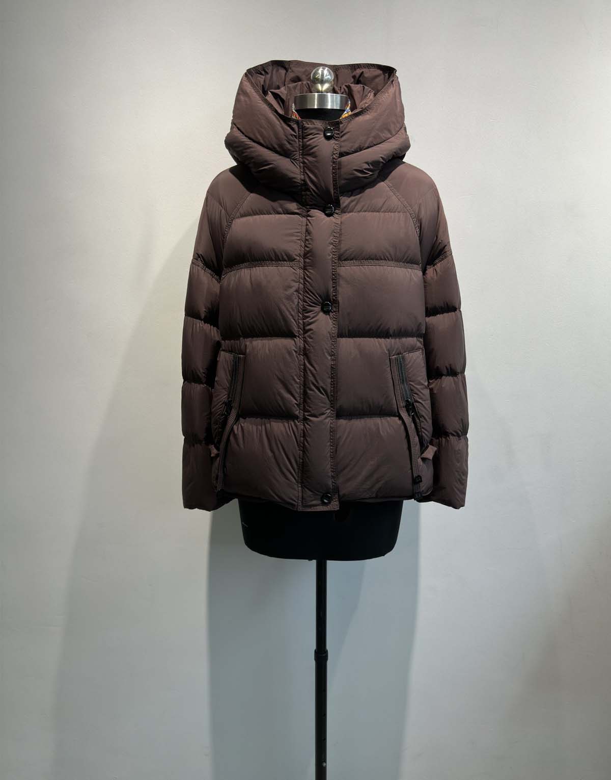 Color-block short hooded down jacket-04-2